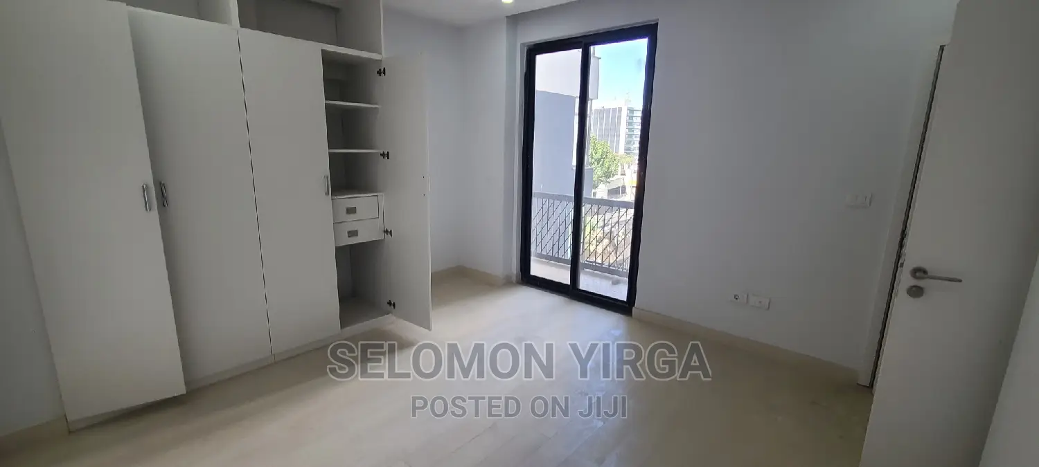 2bdrm Apartment in አድስ አበባ, Bole for rent