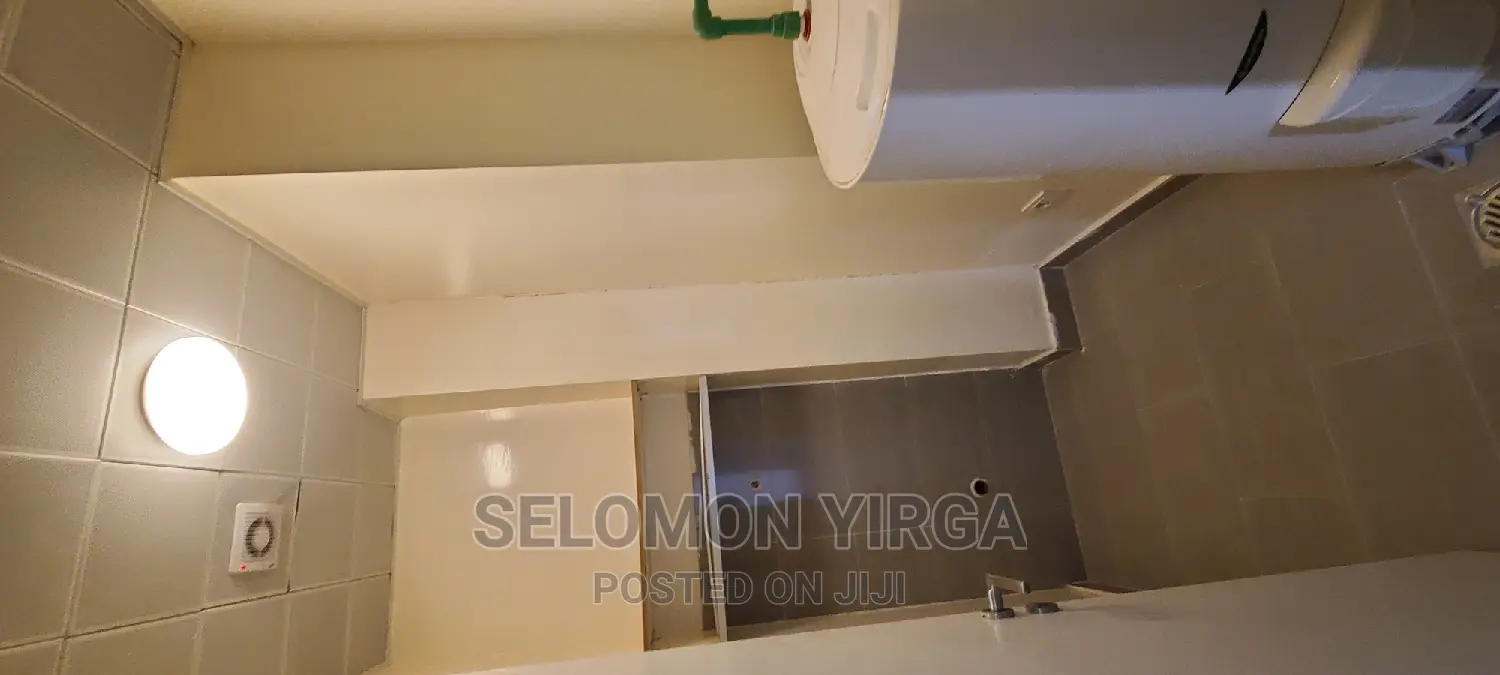 2bdrm Apartment in አድስ አበባ, Bole for rent