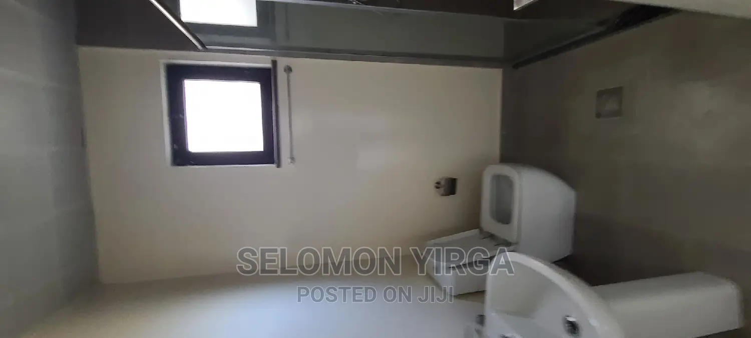 2bdrm Apartment in አድስ አበባ, Bole for rent