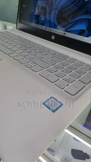 New Laptop HP Envy 15 12GB Intel Core I7 SSD 256GB