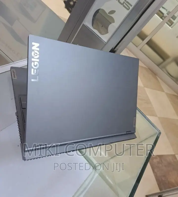 New Laptop Alienware M17x R2 16GB Intel Core I9 SSD 1T