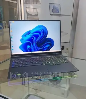 New Laptop Alienware M17x R2 16GB Intel Core I9 SSD 1T