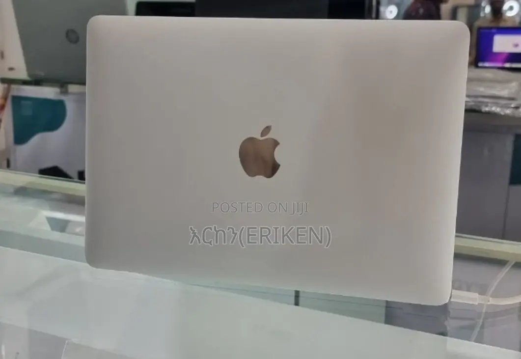 New Laptop Apple MacBook Pro 2016 8GB Intel Core M SSD 256GB