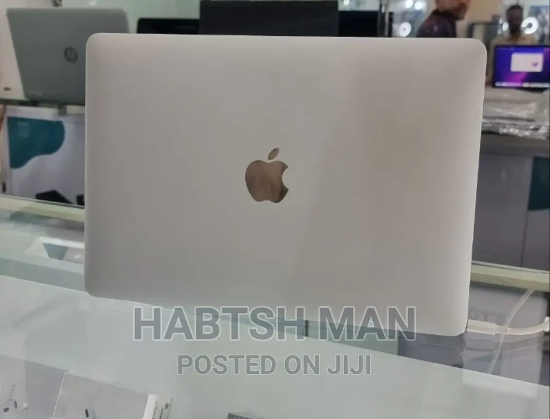 New Laptop Apple MacBook 2016 8GB Intel Core M SSD 256GB