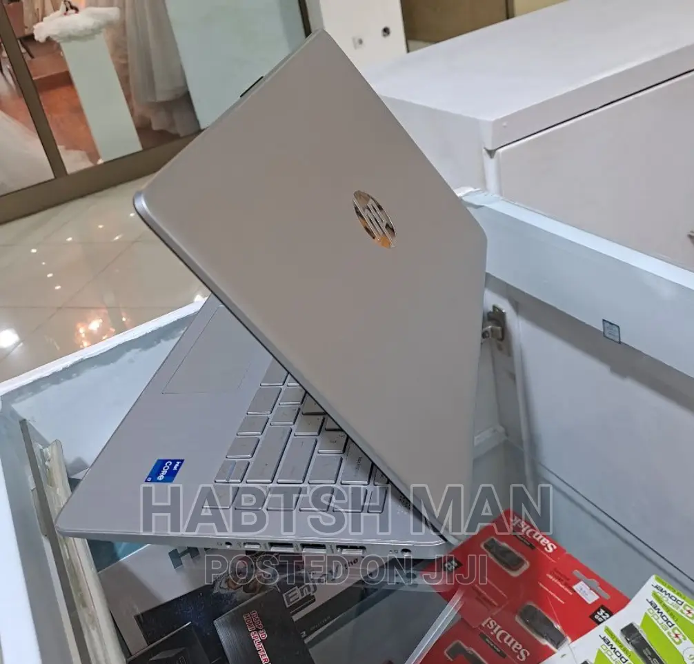 New Laptop HP Stream Notebook 16GB Intel Core I7 SSD 512GB