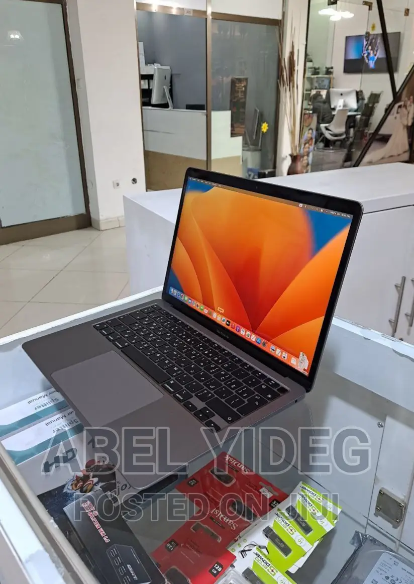 New Laptop Apple MacBook Air 2020 M1 8GB Apple M1 Pro SSD 256GB