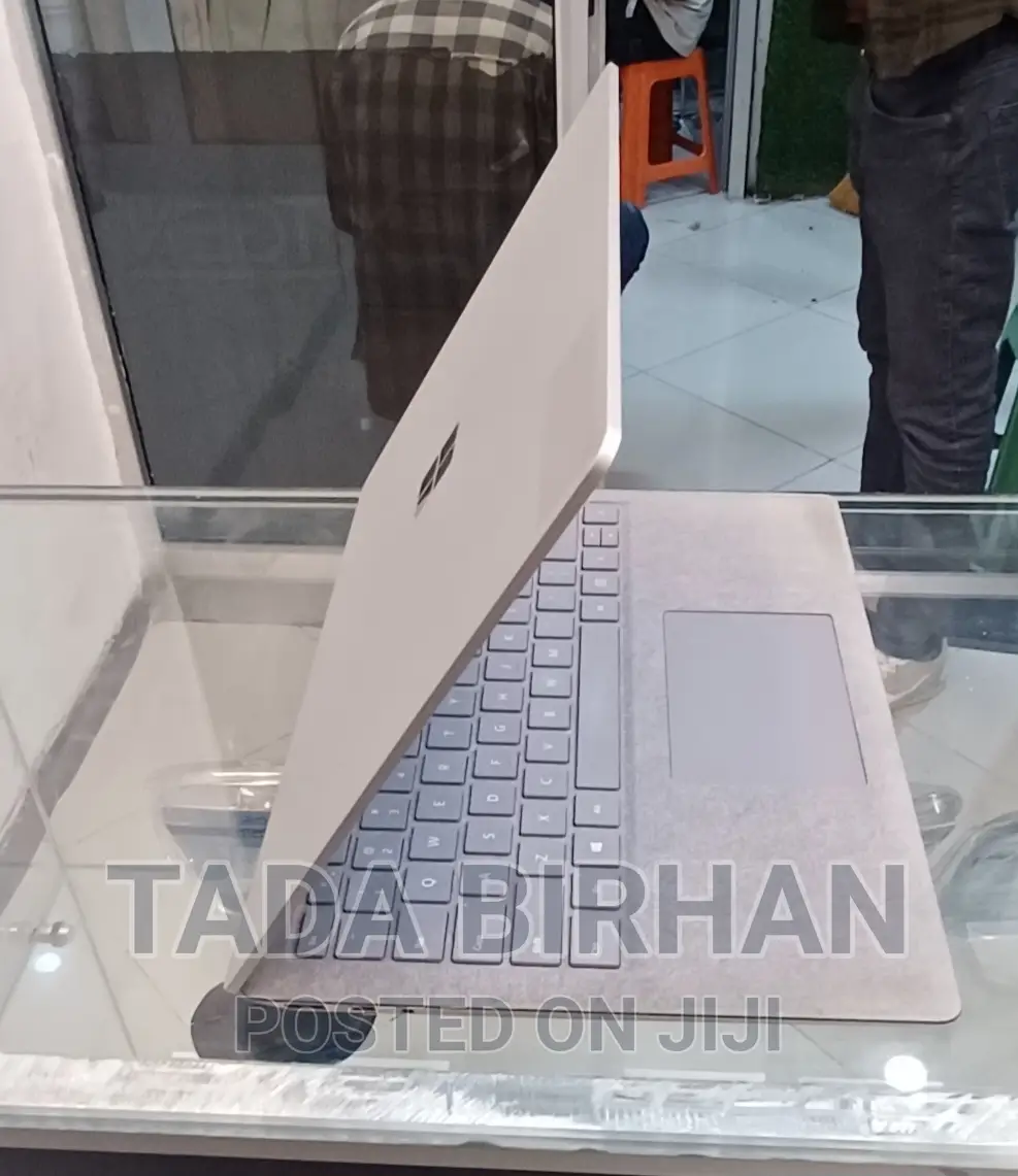 New Laptop Microsoft Surface Pro 6 8GB Intel Core I5 SSD 256GB