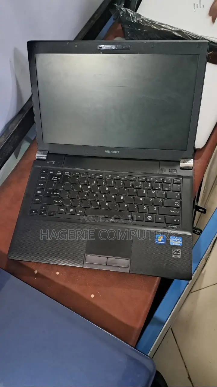 New Laptop Toshiba Tecra R10 4GB Intel Core I5 HDD 500GB