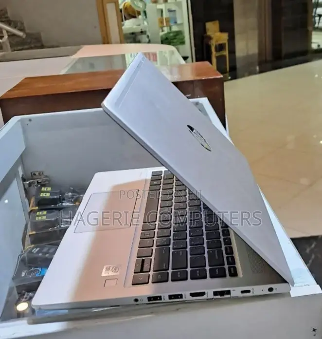 New Laptop HP ProBook 440 G7 8GB Intel Core I7 SSD 512GB