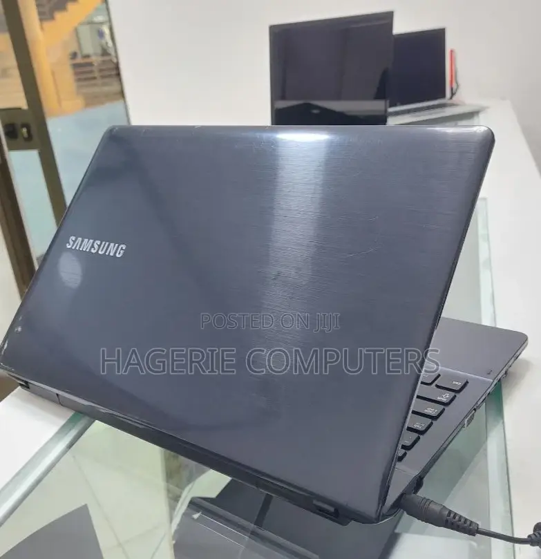 New Laptop Samsung Notebook 9 4GB Intel Core I5 HDD 500GB