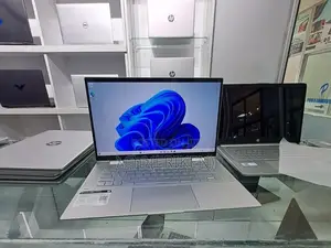 New Laptop HP Envy X360 8GB Intel Core I5 SSD 256GB