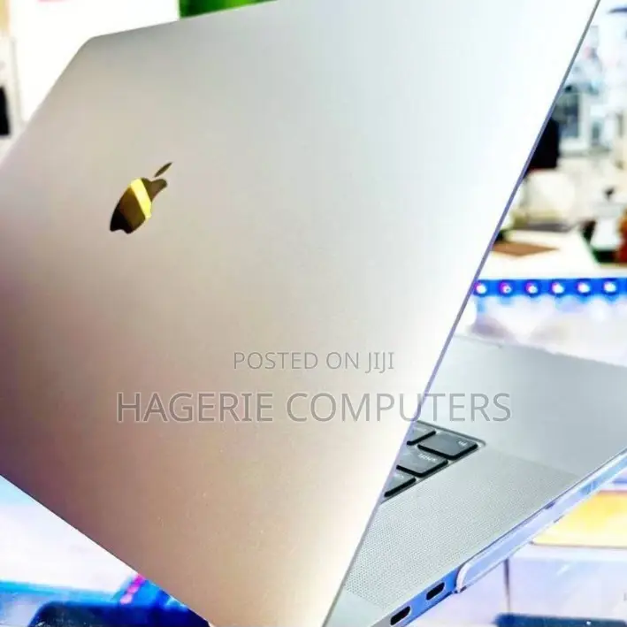 New Laptop Apple MacBook Pro 2019 16GB Intel Core i9 SSD 512GB