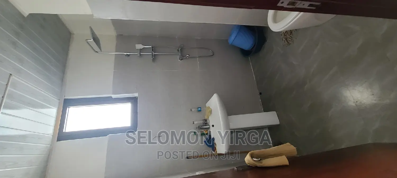 3bdrm Apartment in አድስ አበባ, Bole for rent