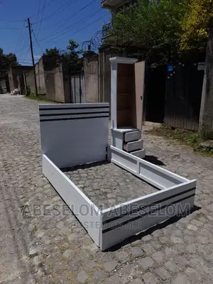 1,20 Cm አልጋ እና ድሬሲንግ