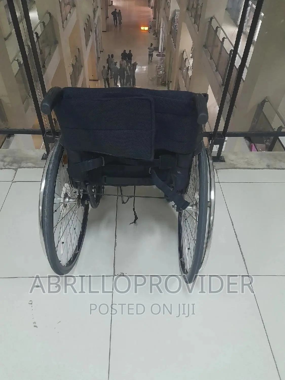 ምቾት ያላቸው በቅናሽ ዋጋ ዌ ል ቸ ሮ ች Used Wheelchair/Small Wheelchair