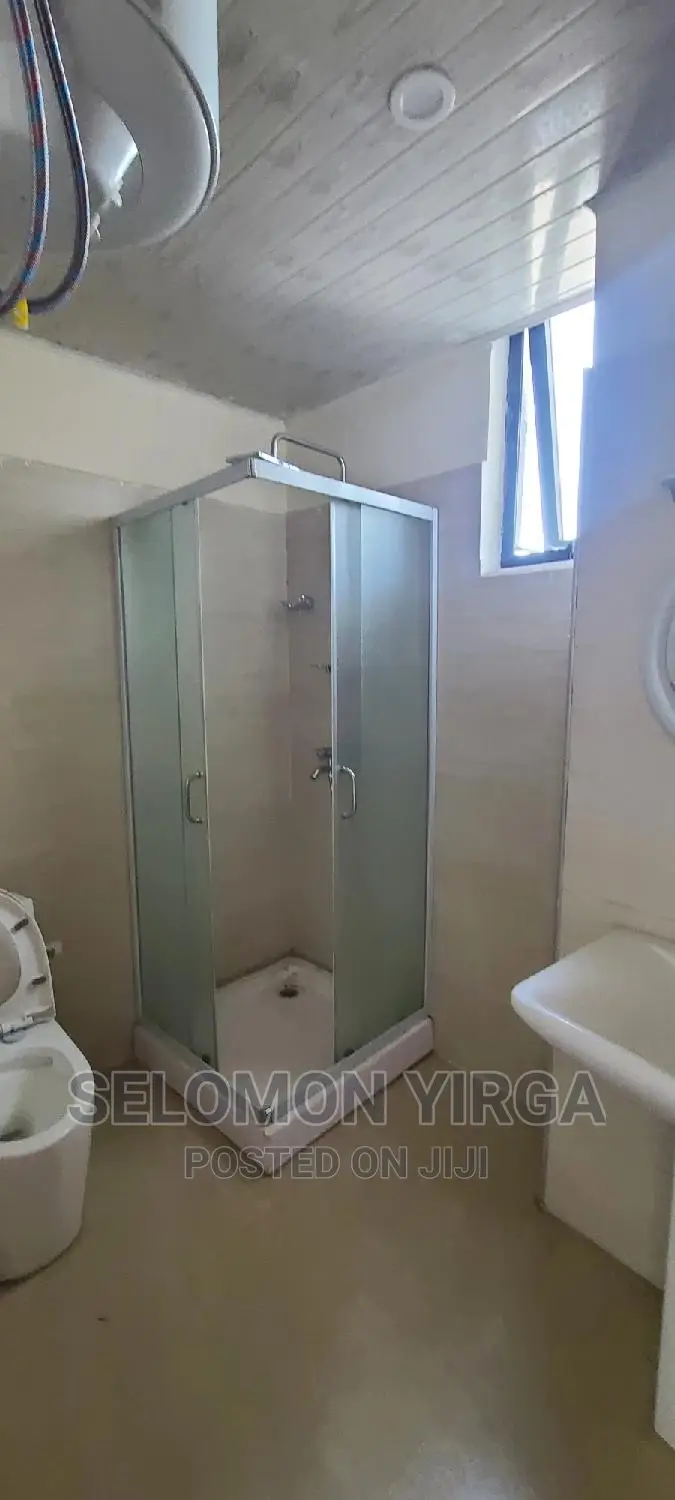 3bdrm Apartment in አድስ አበባ, Bole for rent