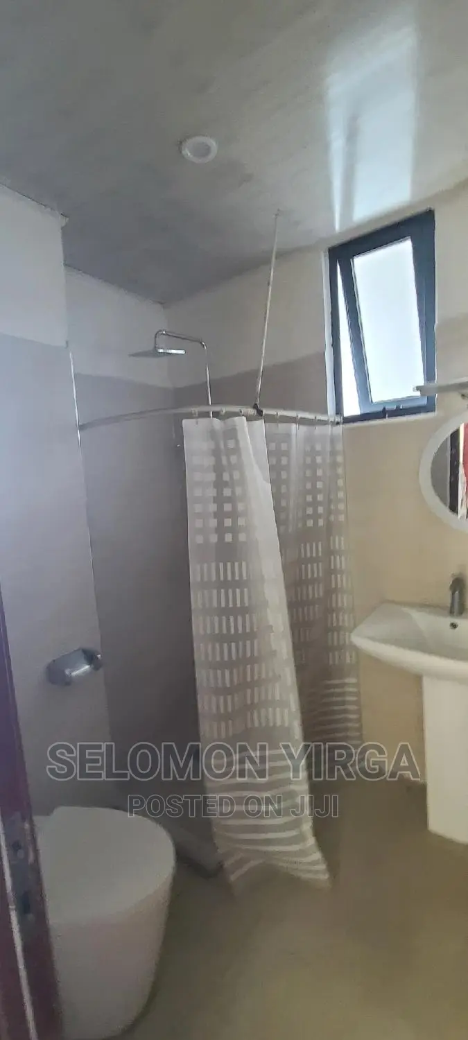 3bdrm Apartment in አድስ አበባ, Bole for rent