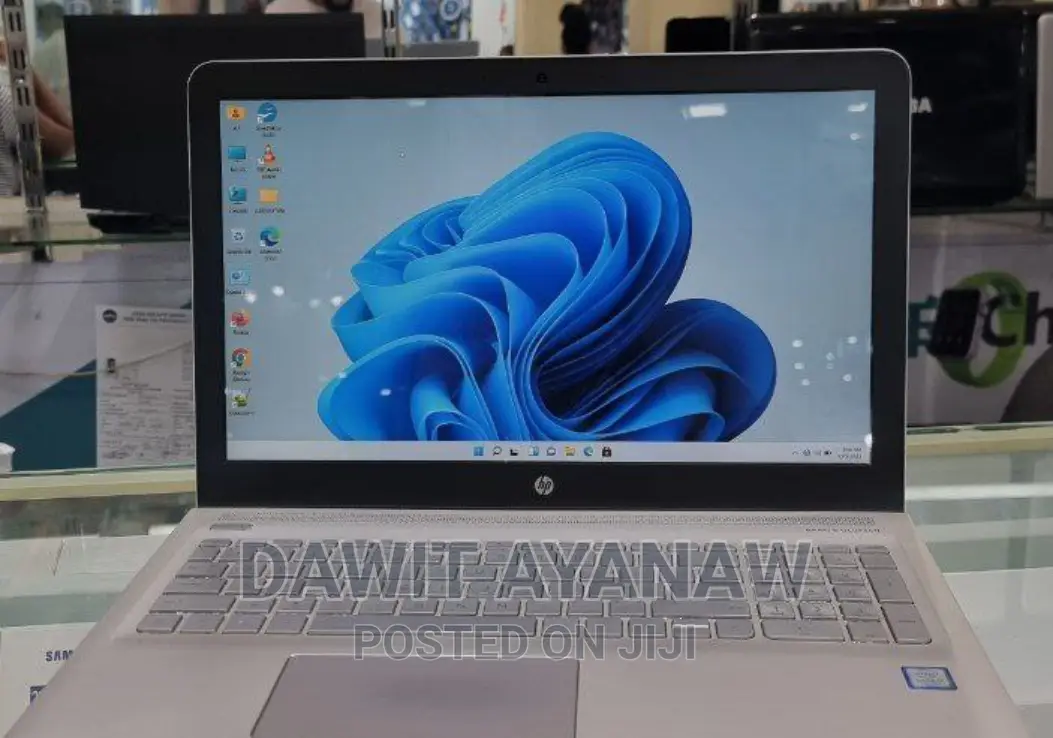 New Laptop HP Envy 15 12GB Intel Core I7 SSD 256GB