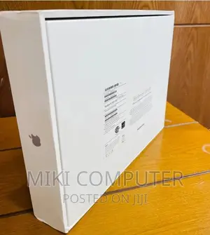 New Laptop Apple MacBook Air 2022 M2 8GB Intel SSD 256GB