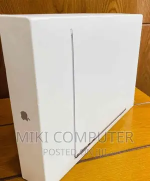 New Laptop Apple MacBook Air 2022 M2 8GB Intel SSD 256GB