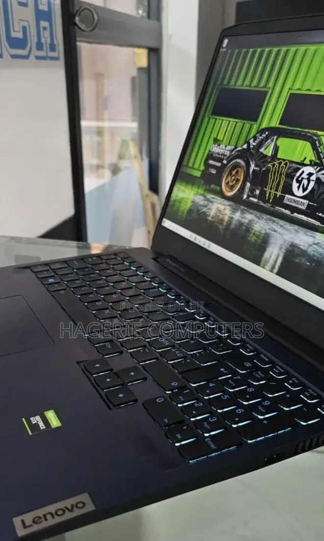 New Laptop Lenovo IdeaPad Y730 16GB Intel Core I5 SSD 512GB