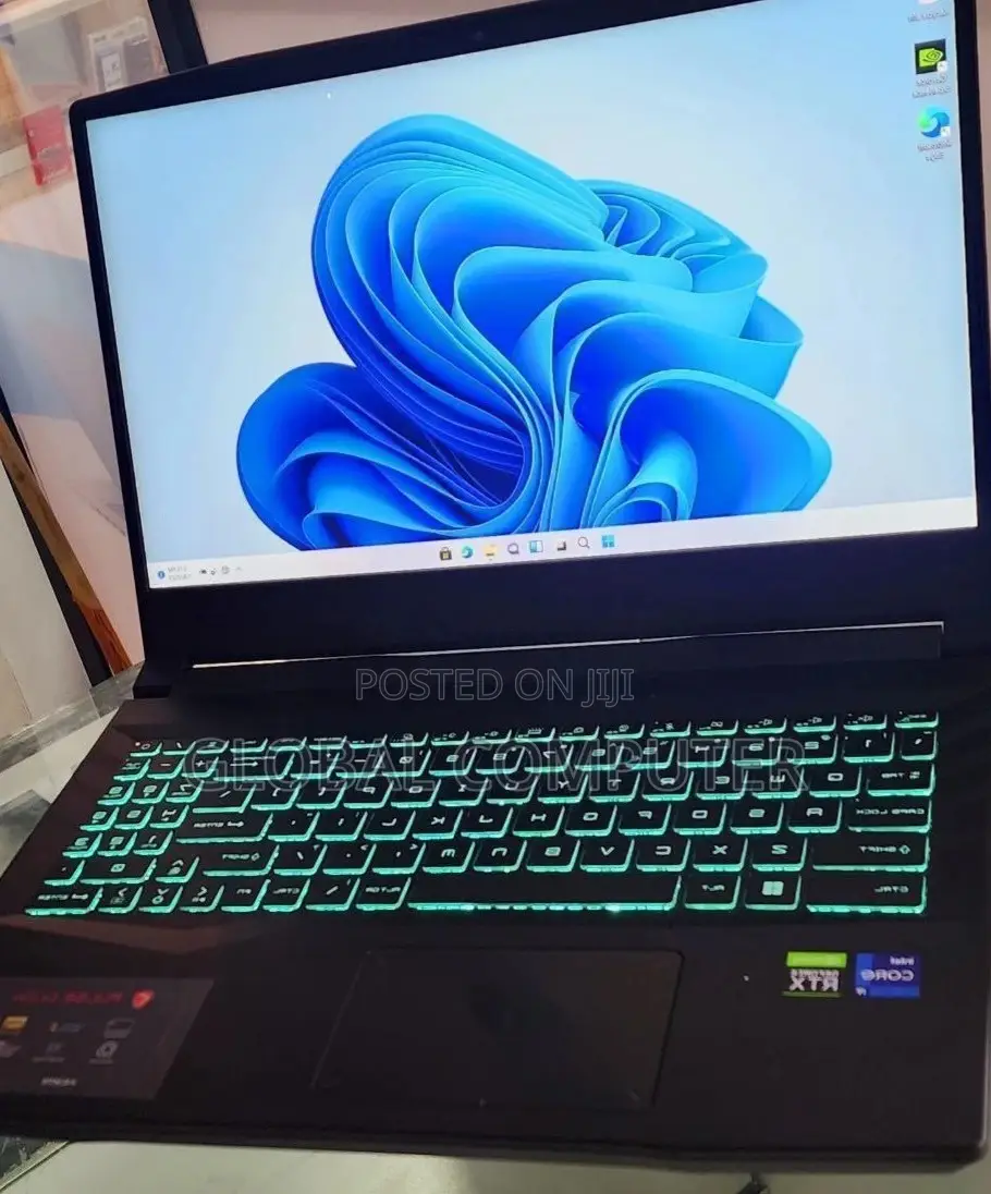 New Laptop MSI Pulse GL66 8GB Intel Core I7 SSD 512GB