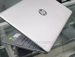 New Laptop HP Stream Notebook 8GB Intel Core I7 SSHD (Hybrid) 1T