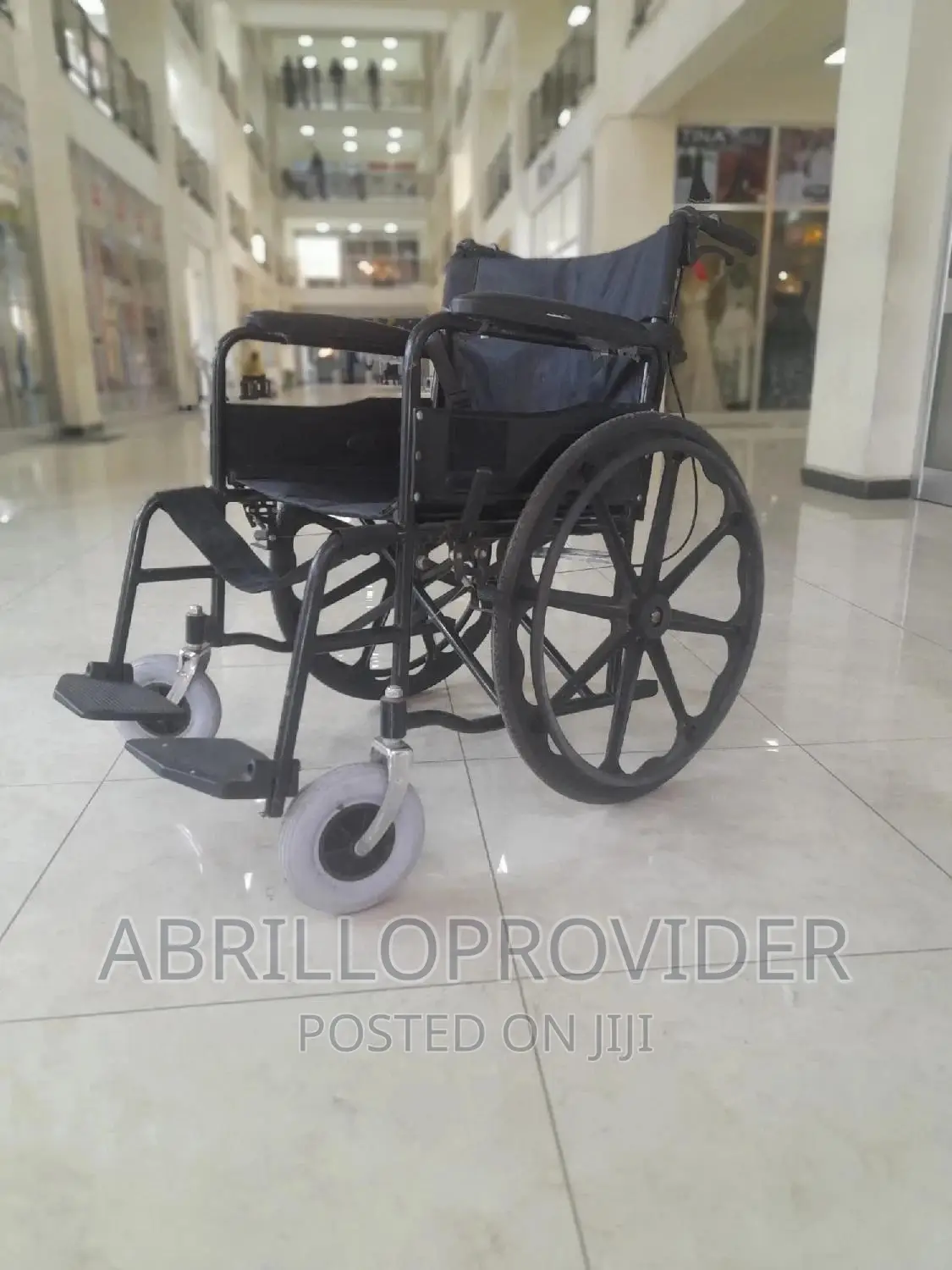 Full Black Wheelchair/Used Wheelchair/Slightly vs Wheelchair