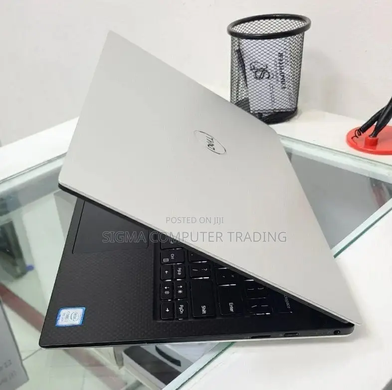 New Laptop Dell XPS 13 16GB Intel Core I7 SSD 512GB