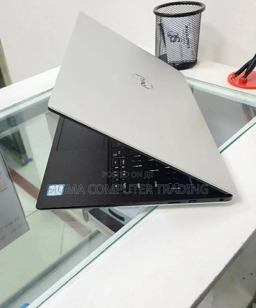 New Laptop Dell XPS 13 16GB Intel Core I7 SSD 512GB