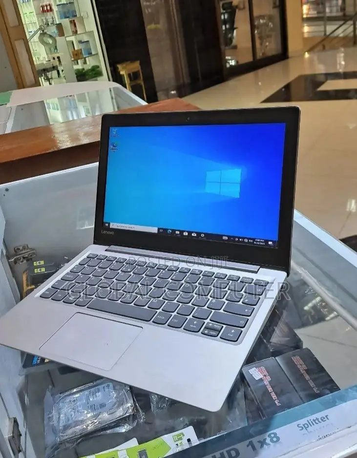 New Laptop Lenovo IdeaPad Z710 4GB Intel Core 2 Duo HDD 500GB