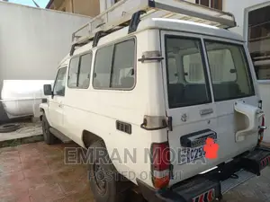 Toyota Land Cruiser 2004 Silver