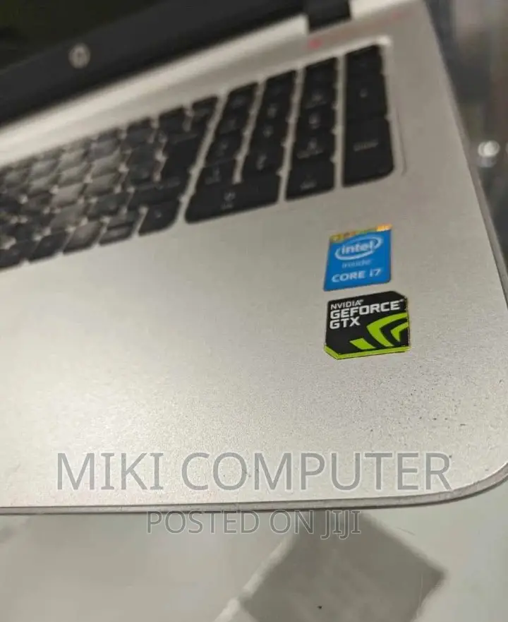 New Laptop HP Pavilion 15 8GB Intel Core i5 SSD 256GB