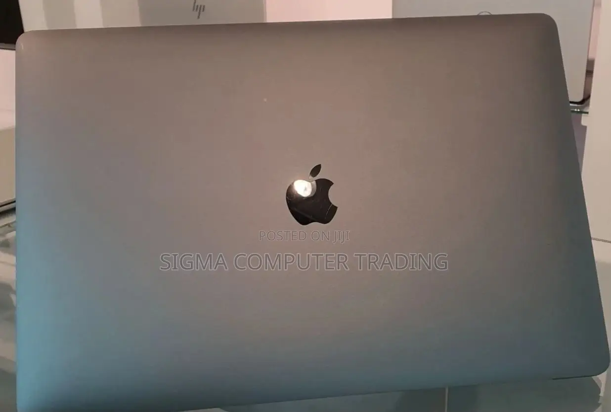 New Laptop Apple MacBook Pro 2019 16GB Intel Core I9 SSD 512GB