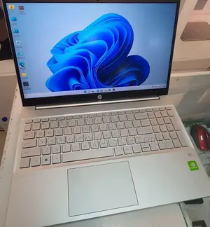 New Laptop HP Pavilion 15 8GB Intel Core I7 SSD 512GB