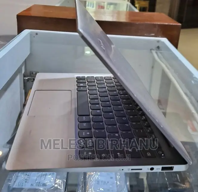 New Laptop Lenovo 4GB Intel Core 2 Quad HDD 500GB