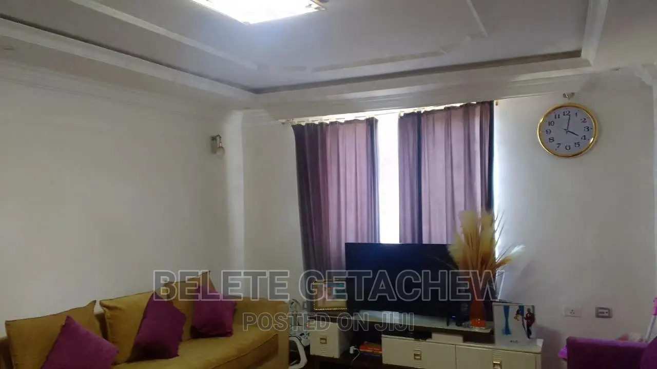 3bdrm Condo in የካ አባዶ ኮንዶሚኒየም, Yeka for sale