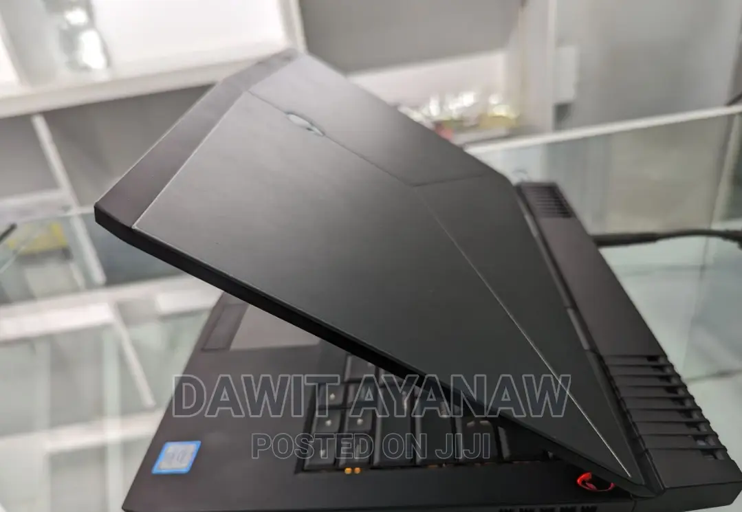 New Laptop Dell 16GB Intel Core I5 SSD 1T