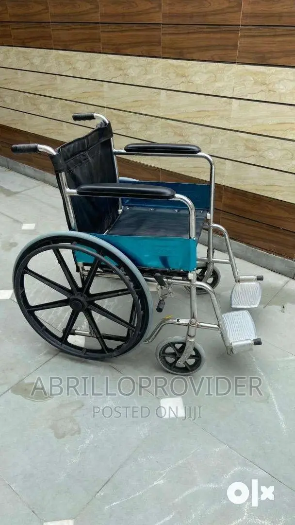 Almunium Wheelchair/ Foldable Wheelchair /New Wheelchair