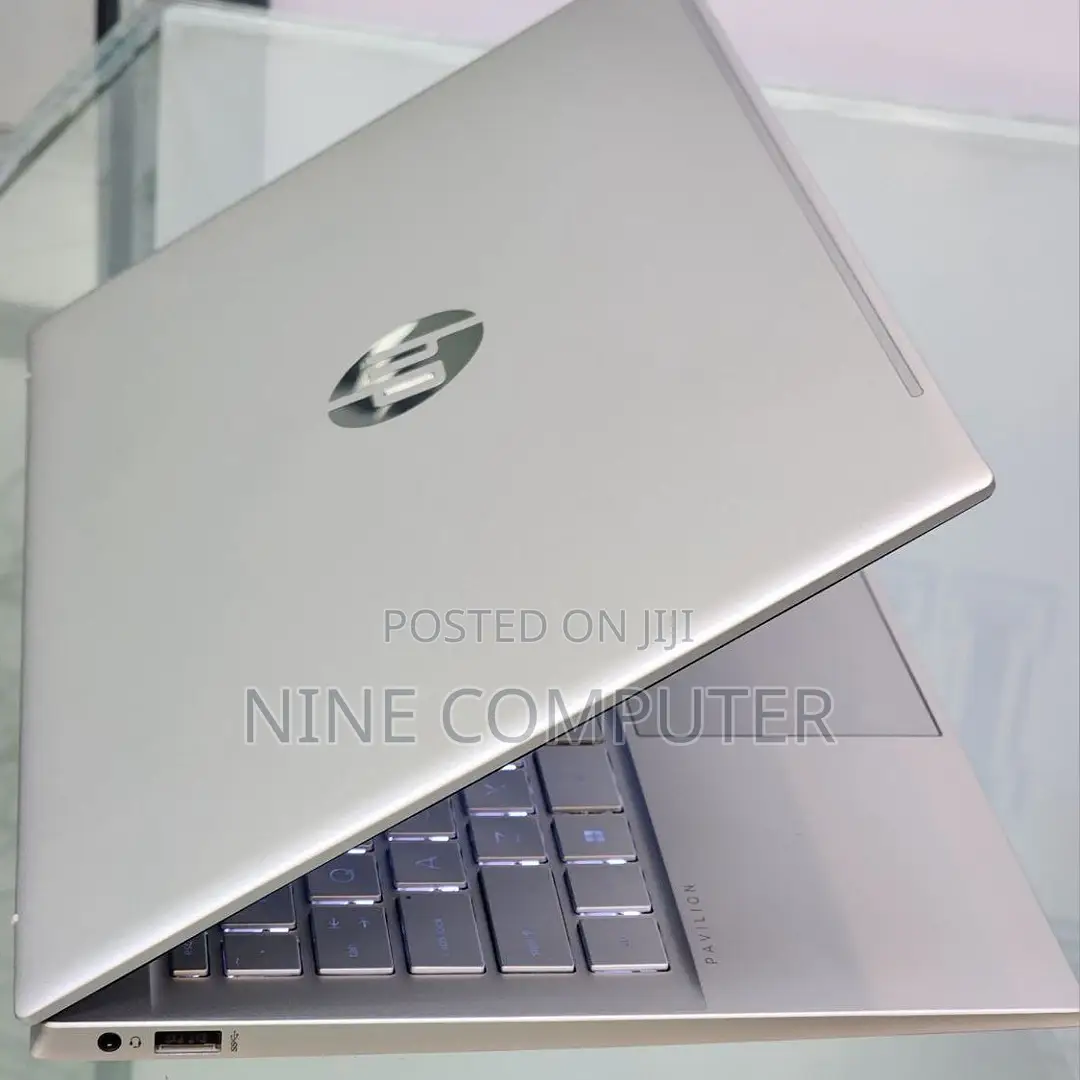 New Laptop HP Pavilion 14z 8GB AMD Ryzen 5 SSD 512GB