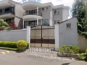 9bdrm House in Cmc Sunshine, Bole for sale