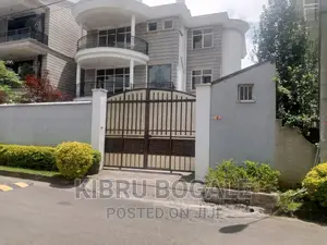 9bdrm House in Cmc Sunshine, Bole for sale