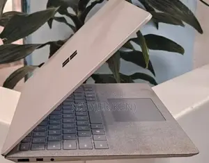 New Laptop Microsoft Surface 16GB Intel Core I7 SSD 512GB