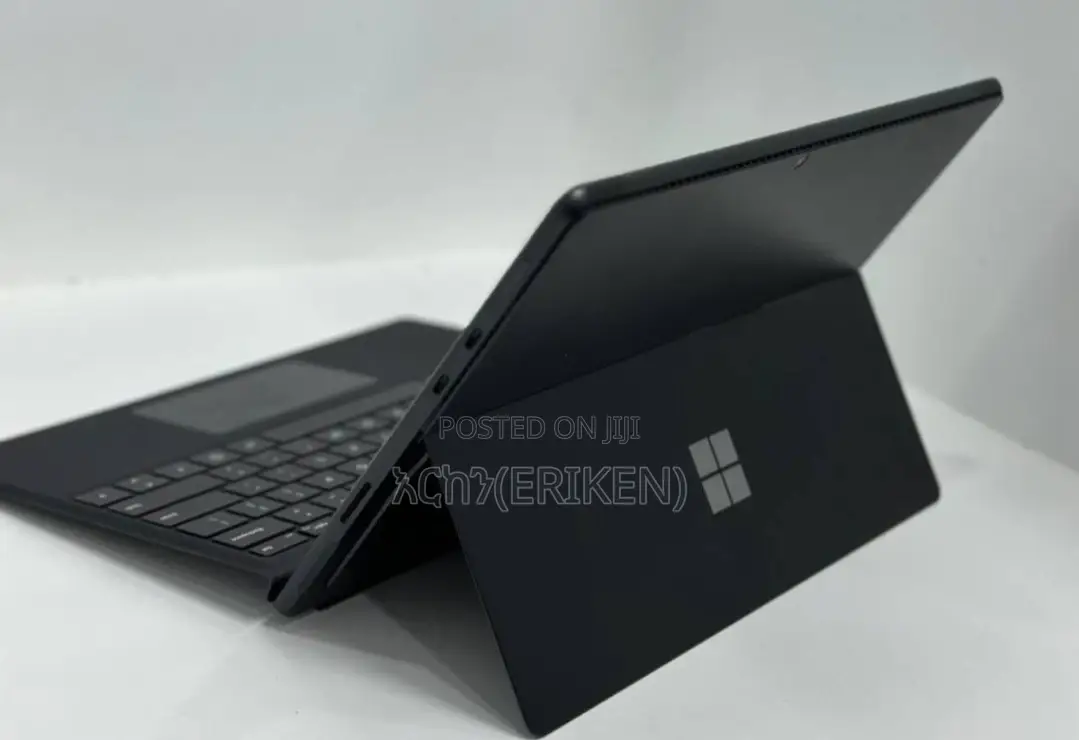 New Laptop Microsoft Surface Pro 8 16GB Intel Core I7 SSD 256GB