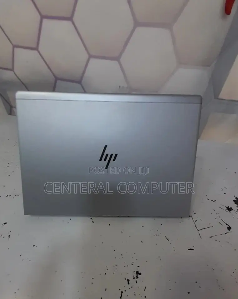 New Laptop HP 348 G5 16GB Intel Core I7 SSD 512GB