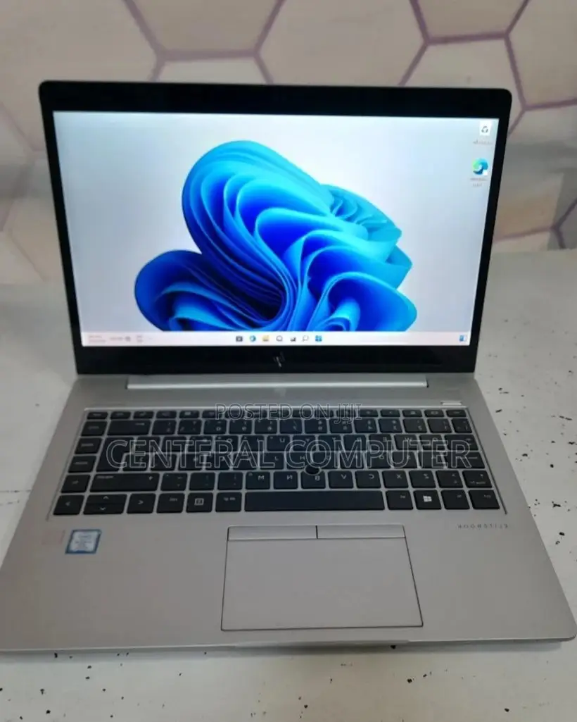 New Laptop HP 348 G5 16GB Intel Core I7 SSD 512GB