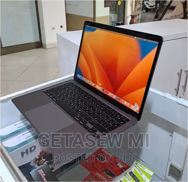 New Laptop Apple MacBook Air 2020 M1 8GB Apple M1 SSD 256GB