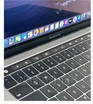 New Laptop Apple MacBook Pro 2019 8GB Intel Core I5 SSD 256GB