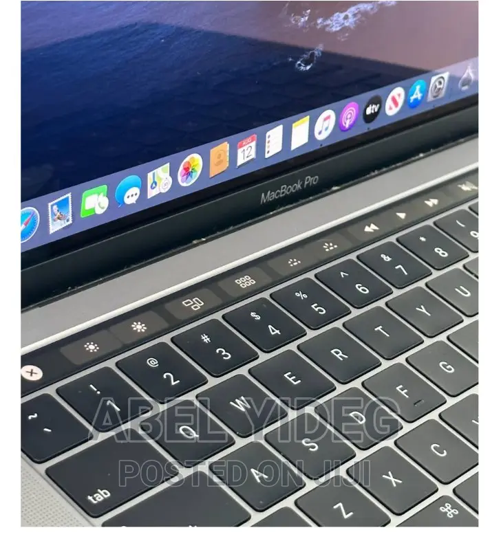 New Laptop Apple MacBook Pro 2019 8GB Intel Core I5 SSD 256GB