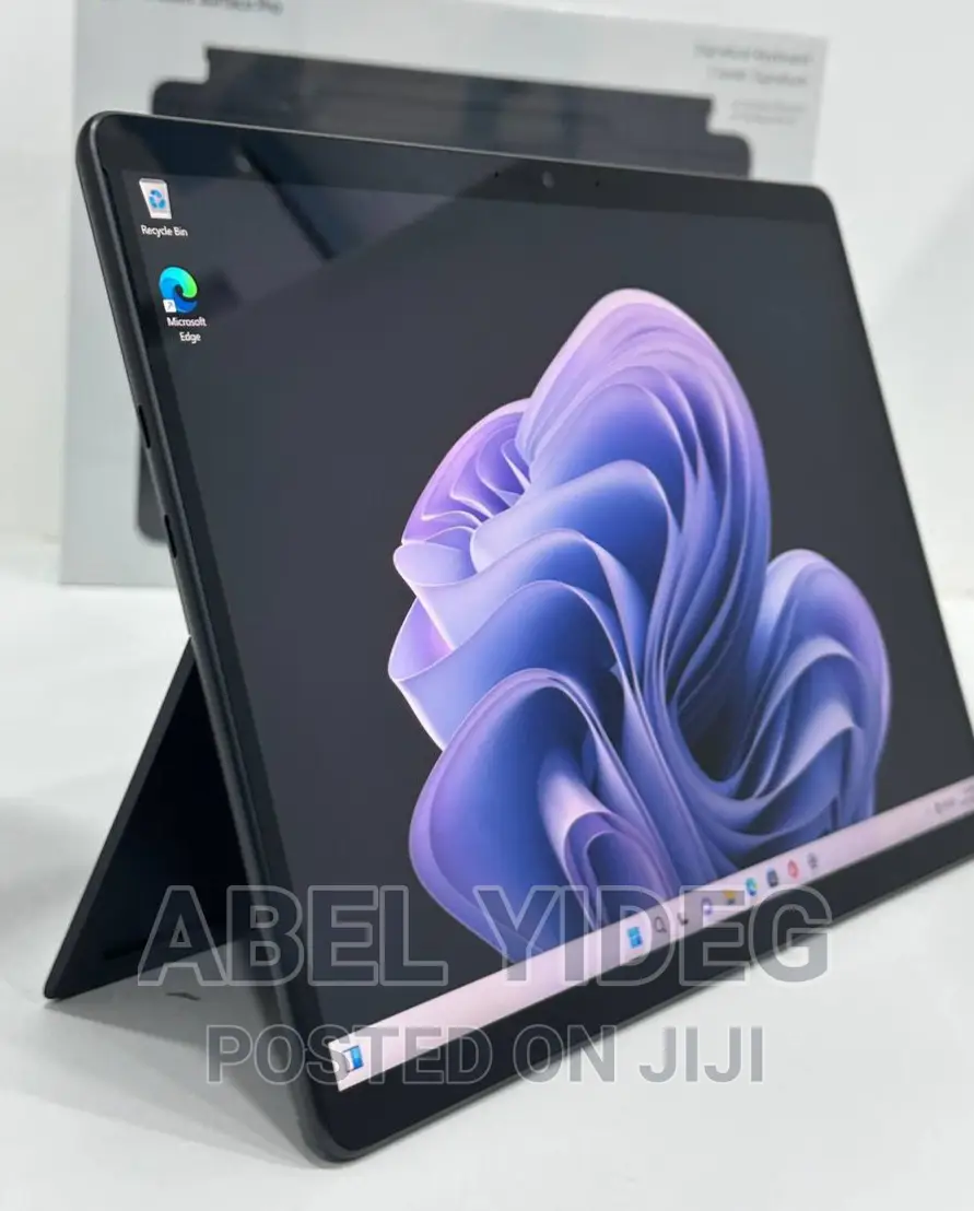 New Laptop Microsoft Surface Pro 9 16GB Intel Core I5 SSD 256GB